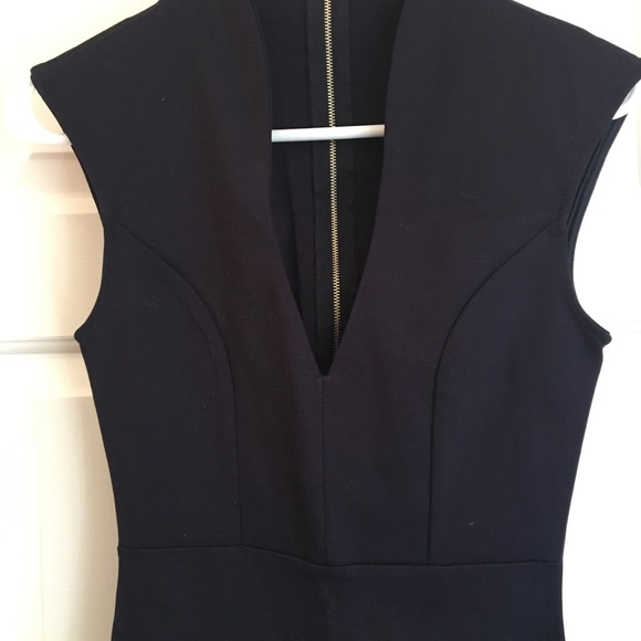 2/$11 💙 Navy Deep V Body Con Dress. NWOT - Picture 5 of 8